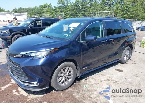 2021 Toyota Sienna Xle из США, поврежденный, VIN 5TDJSKFC1MS007876